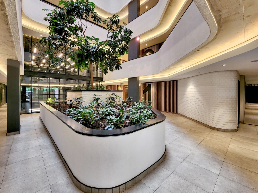 1 Bedroom Property for Sale in Sea Point Western Cape